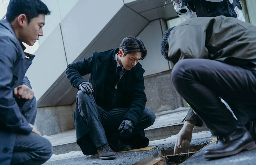 โปสเตอร์ซีรีส์ The Art of Sarah แสดงภาพ ชินฮเยซอน ในบท ซาร่าห์ คิม 3