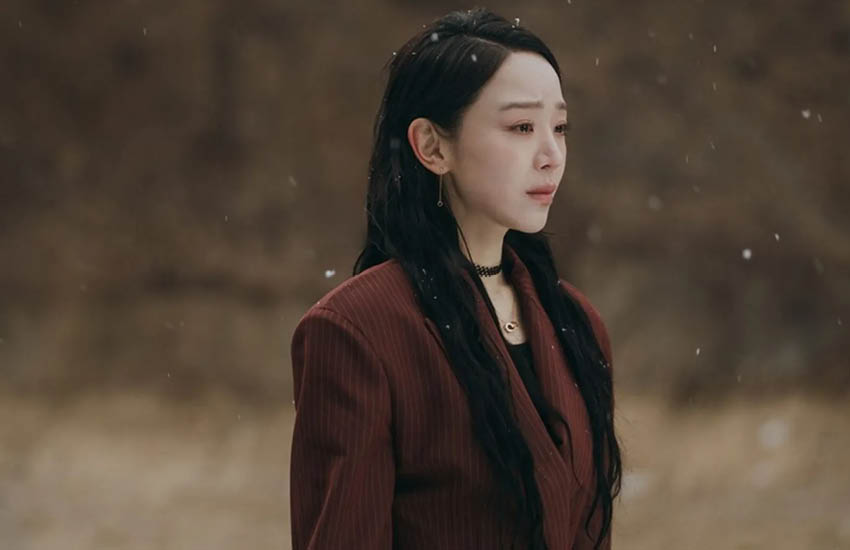 โปสเตอร์ซีรีส์ The Art of Sarah แสดงภาพ ชินฮเยซอน ในบท ซาร่าห์ คิม 6