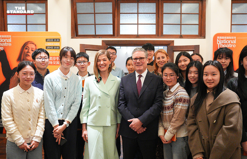 นายกรัฐมนตรี เคียร์ สตาร์เมอร์ แห่งสหราชอาณาจักร ขณะเยือนประเทศจีนเพื่อหารือและลงนามข้อตกลงการลงทุน 10