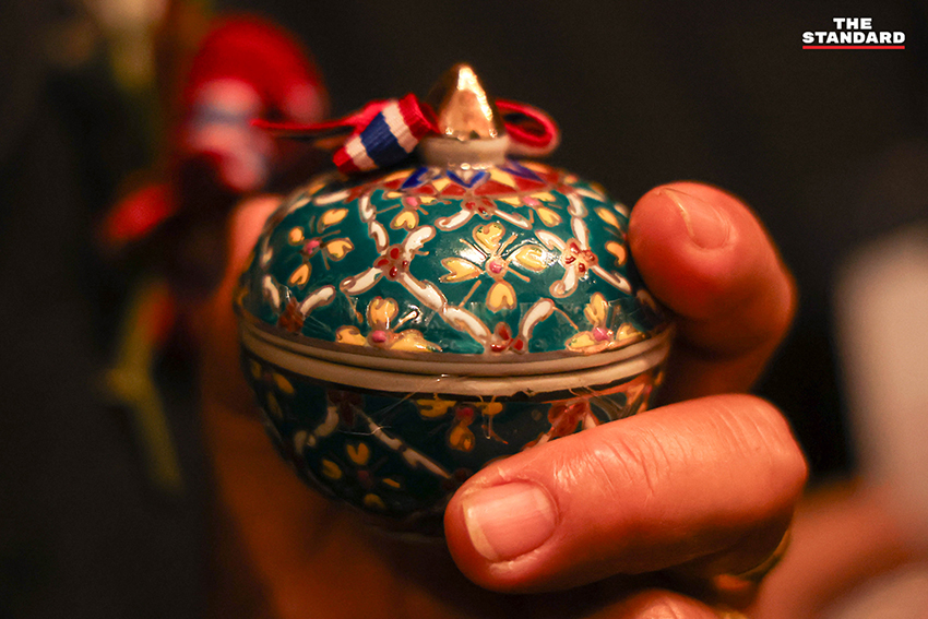 ภาพทหารผ่านศึกเดินขบวนสวนสนามอย่างยิ่งใหญ่ ณ อนุสาวรีย์ชัยสมรภูมิ ในวันทหารผ่านศึก เพื่อรำลึกถึงวีรบุรุษผู้เสียสละ 14