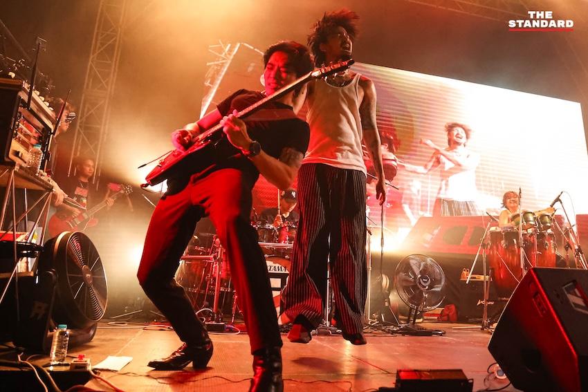 บรรยากาศ Voter Concert ที่ลานหอศิลปฯ กรุงเทพฯ ผู้คนร่วมกิจกรรมรณรงค์ เลือกตั้ง-ประชามติ 10