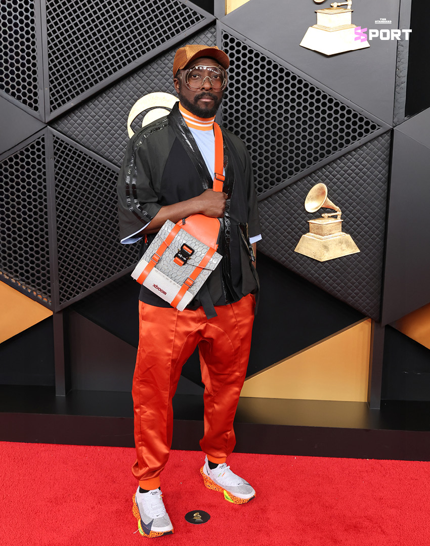 will.i.am สวมรองเท้า Nike ZoomX AlphaFly 3 ‘Safari’ เดินบนพรมแดงงาน Grammy Awards 2026 3