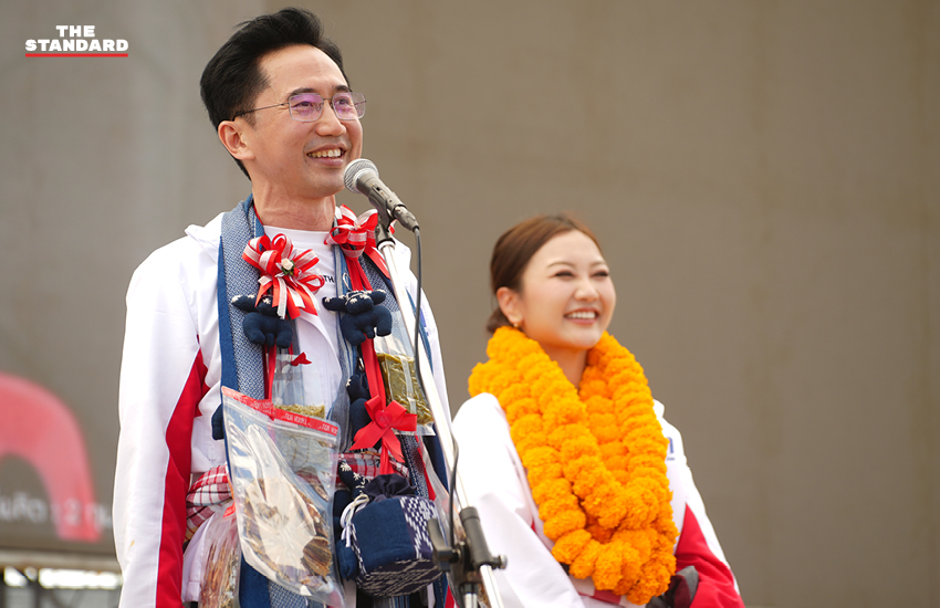 ศ.ดร.ยศชนัน วงศ์สวัสดิ์ และ ณัฐวุฒิ ใสยเกื้อ หาเสียงให้พรรคเพื่อไทยในจังหวัดสกลนคร 7