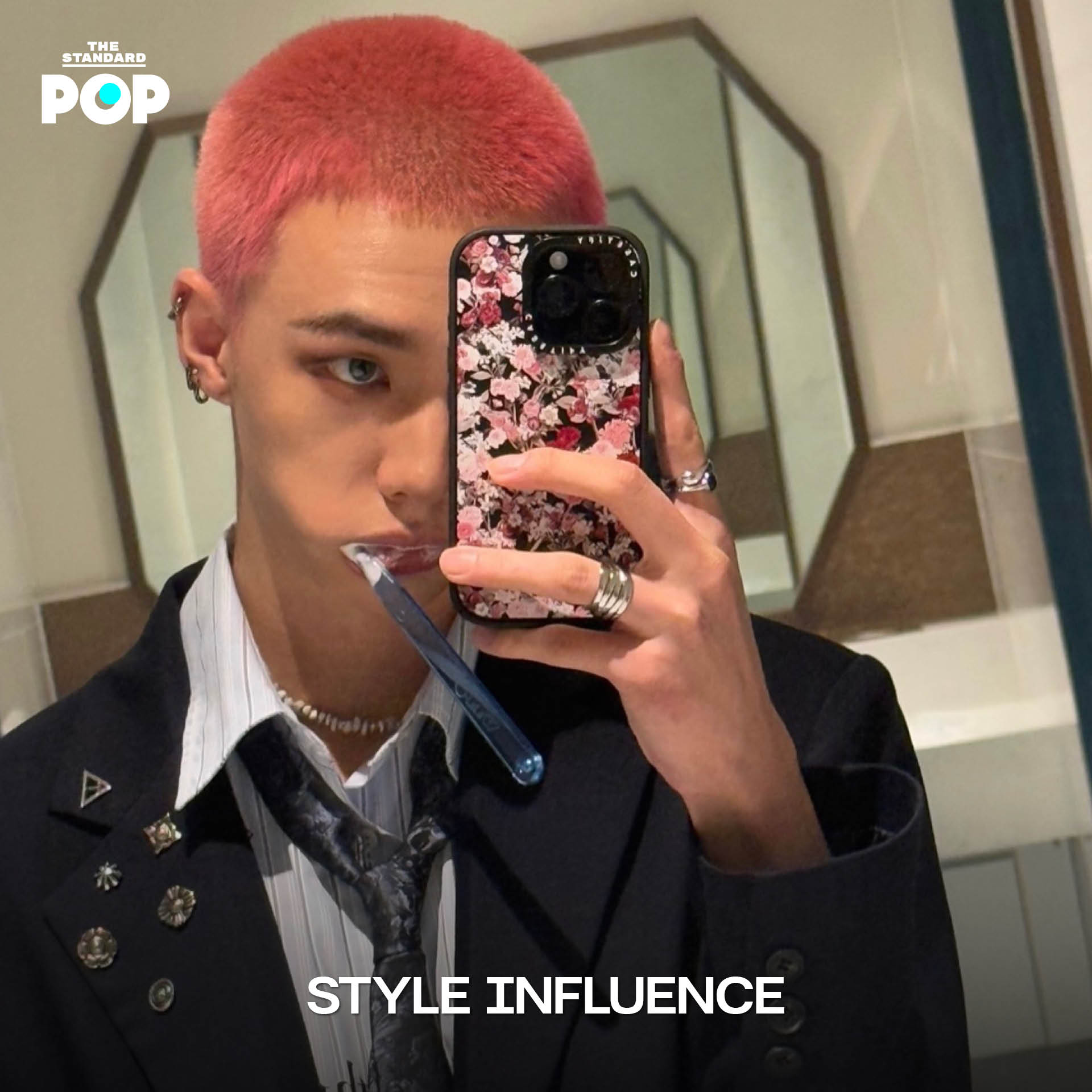 ภาพ ฮยอนจิน Stray Kids ไอดอล K-POP กับบทบาทแฟชั่นไอคอนและแบรนด์แอมบาสเดอร์ให้กับแบรนด์ดังระดับโลก 6