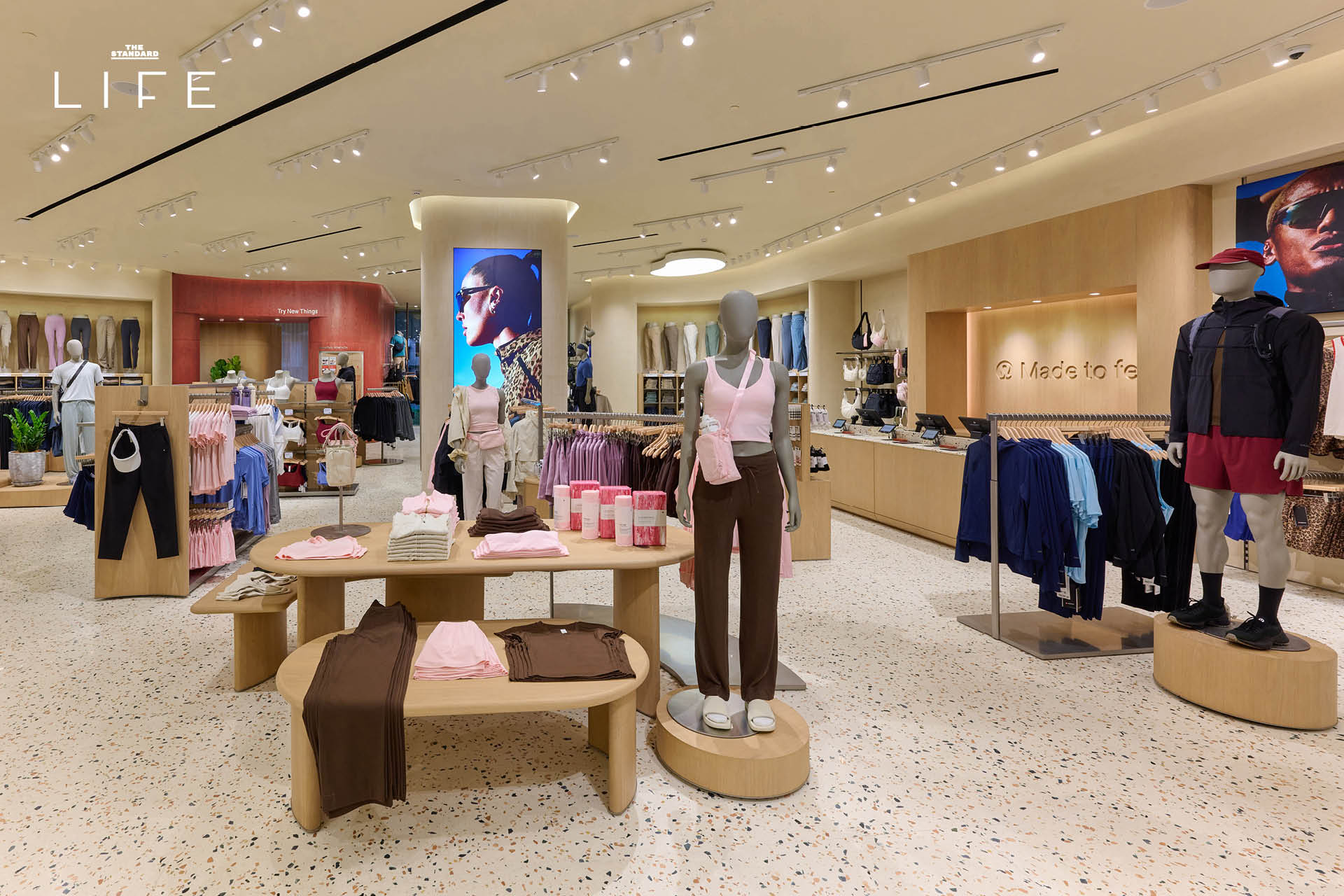 วิ่งให้สุด แล้วหยุดที่สาขาใหม่ lululemon Central Park