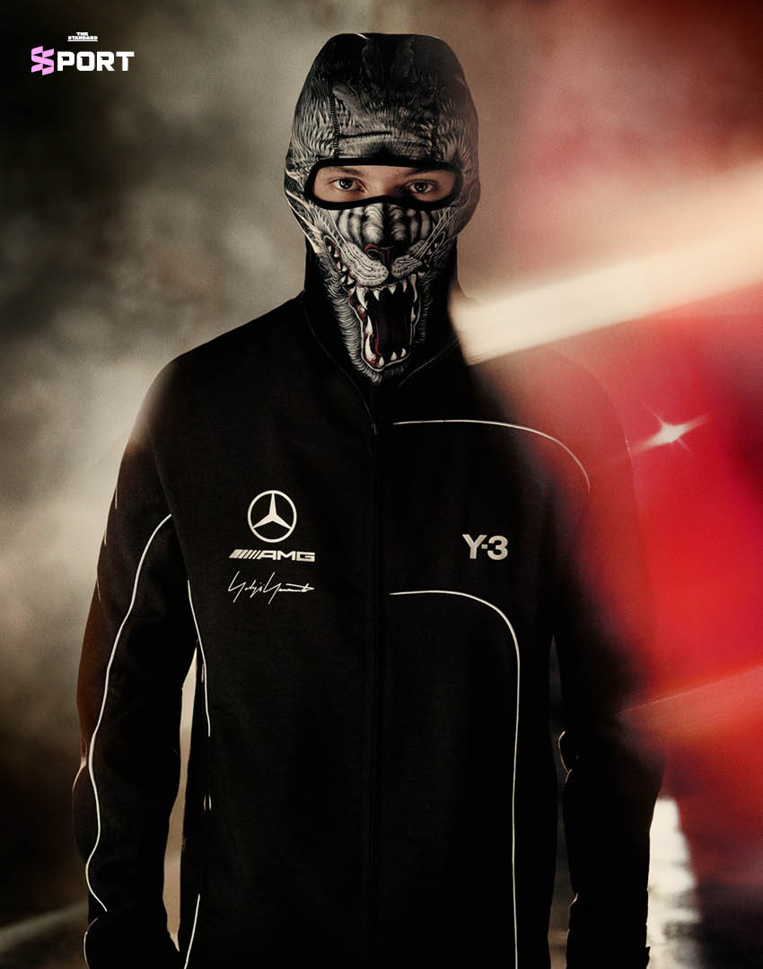 ภาพโปรโมตคอลเล็กชัน adidas Y-3 x Mercedes F1 Team ลาย ‘Wolf’ สะท้อนบรรยากาศการแข่งขันยามค่ำคืนในสนามแข่ง 3
