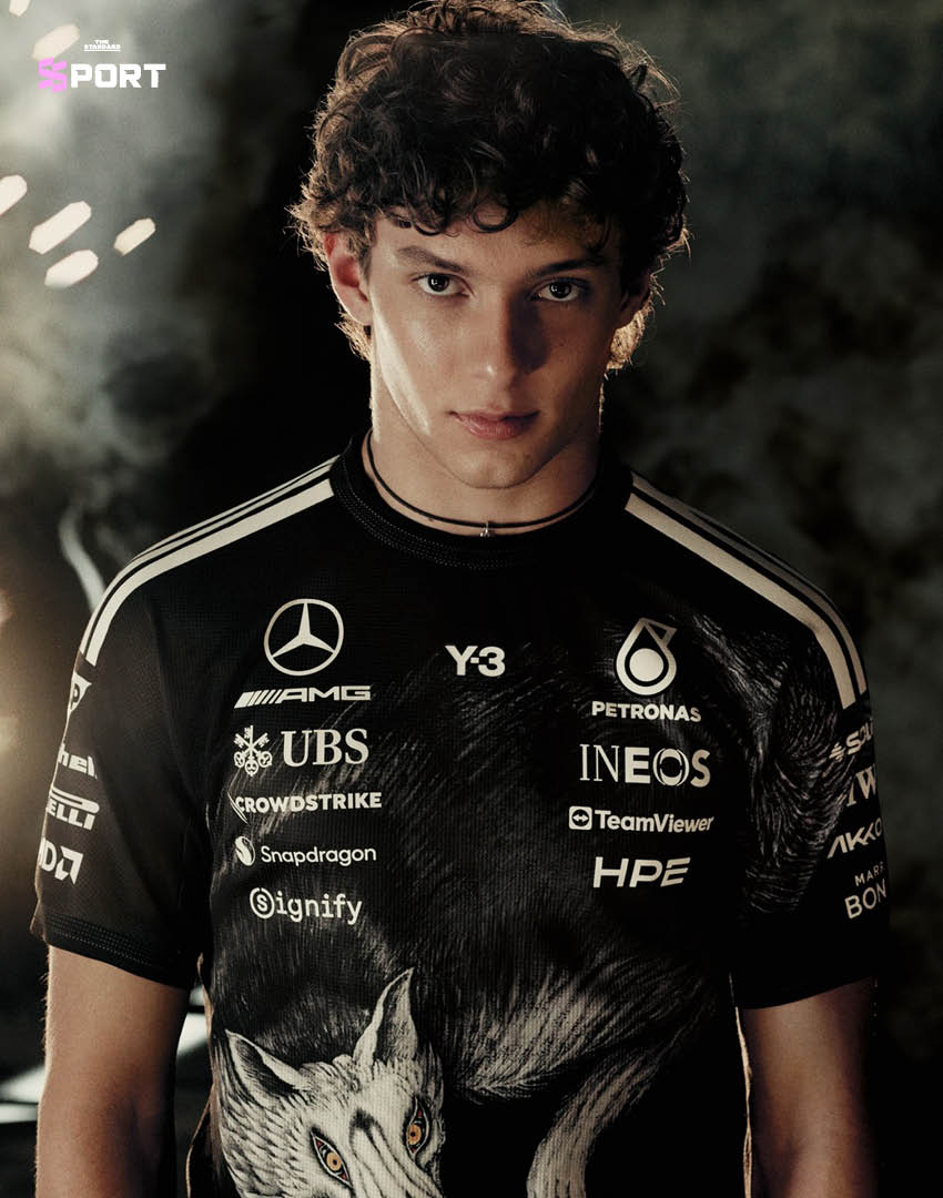 ภาพโปรโมตคอลเล็กชัน adidas Y-3 x Mercedes F1 Team ลาย ‘Wolf’ สะท้อนบรรยากาศการแข่งขันยามค่ำคืนในสนามแข่ง 6