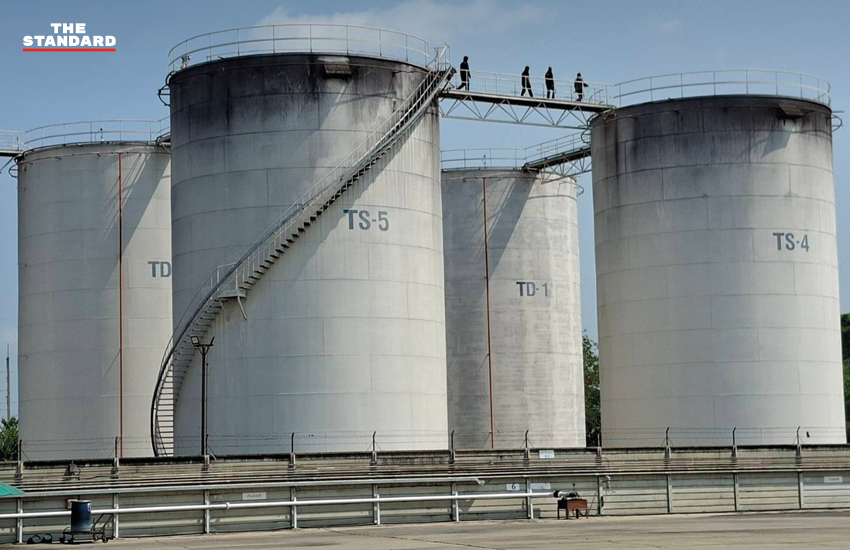 ตรวจค้นคลังน้ำมันบริษัทหนึ่งใน อ่างทอง ที่กักตุนน้ำมันกว่า 3 แสนลิตร 1