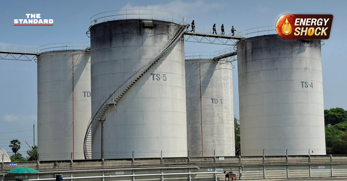 ตรวจค้นคลังน้ำมันบริษัทหนึ่งใน อ่างทอง ที่กักตุนน้ำมันกว่า 3 แสนลิตร