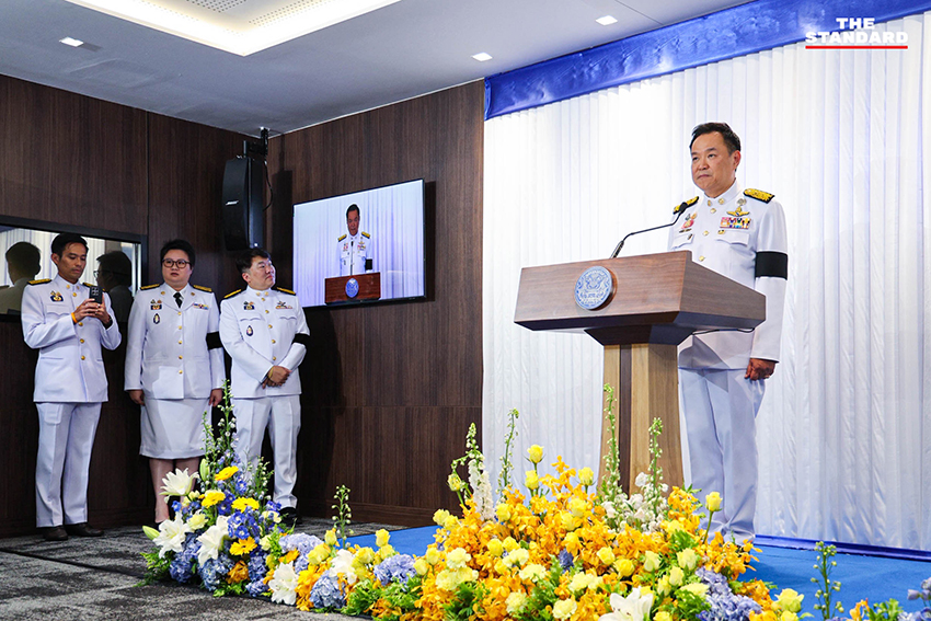 อนุทิน ชาญวีรกูล พร้อมครอบครัวและแกนนำพรรคร่วมรัฐบาล ในพิธีรับพระบรมราชโองการโปรดเกล้าฯ แต่งตั้งเป็นนายกรัฐมนตรีสมัยที่ 2 3