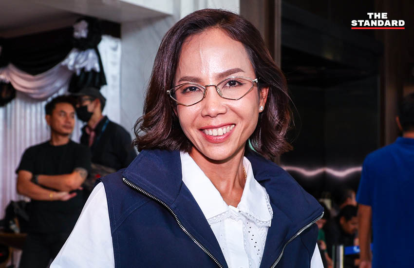 อนุทิน ชาญวีรกูล หัวหน้าพรรคภูมิใจไทย แถลงข่าวส่งรายชื่อ ครม. ตรวจสอบคุณสมบัติ 16