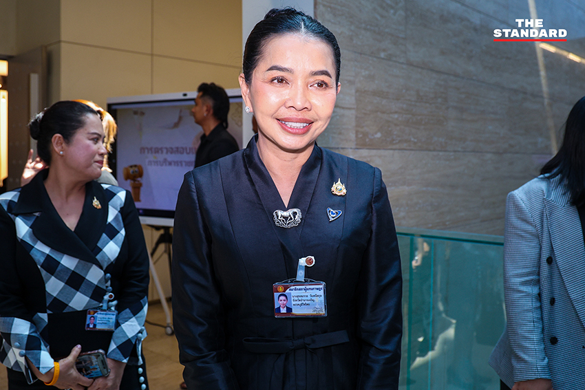 นายอนุทิน ชาญวีรกูล หัวหน้าพรรคภูมิใจไทย นำคณะ สส. ของพรรค จำนวน 191 คน เข้ารายงานตัวต่อสภาผู้แทนราษฎร 5