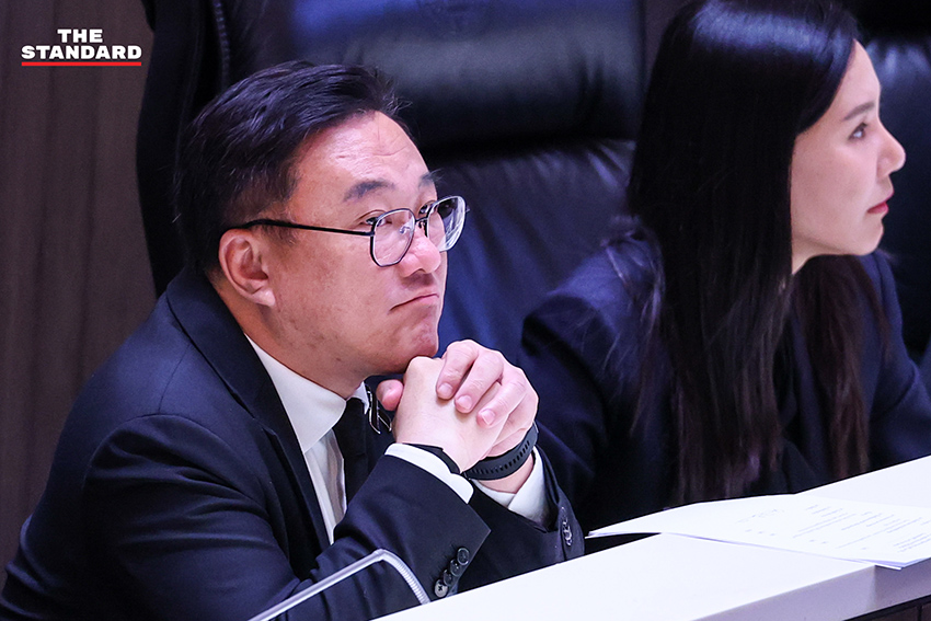 ภาพ สส. อภิปรายคุณสมบัติ อนุทิน ชาญวีรกูล และ ณัฐพงษ์ เรืองปัญญาวุฒิ ในการประชุมสภาผู้แทนราษฎร ก่อนลงมติเลือกนายกรัฐมนตรี 11