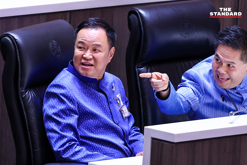 ภาพ สส. อภิปรายคุณสมบัติ อนุทิน ชาญวีรกูล และ ณัฐพงษ์ เรืองปัญญาวุฒิ ในการประชุมสภาผู้แทนราษฎร ก่อนลงมติเลือกนายกรัฐมนตรี 8