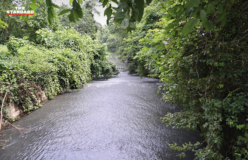 ภาพมุมสูงอ่างเก็บน้ำบ้านไทยประจัน จังหวัดราชบุรี โครงการพระราชดำริเพื่อบริหารจัดการน้ำและเศรษฐกิจชุมชน 2