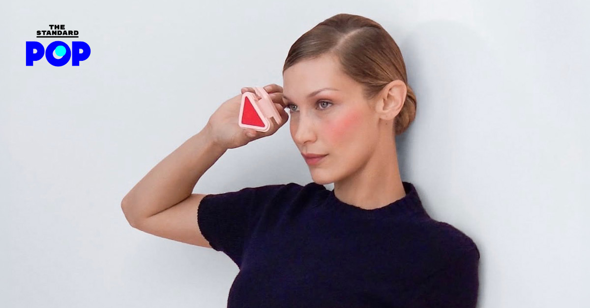 ภาพ Bella Hadid ในฐานะโกลบอลแบรนด์แอมบาสเดอร์คนแรกของ Prada Beauty