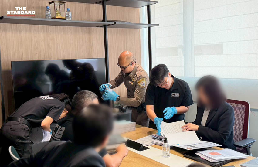 ตำรวจสอบสวนกลางเข้าตรวจค้นและจับกุมเบน สมิธ พร้อมภรรยา ในคดีหลอกลวงนักลงทุนต่างชาติ 4