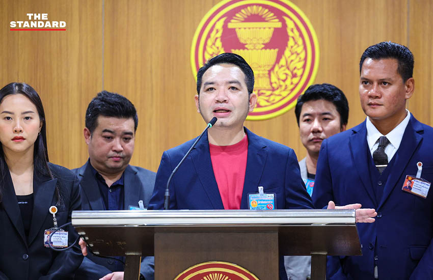 บิ๊ก สระบุรี (อรรถสิทธิ์ มหิธิ) ยื่นหนังสือร้องเรียนต่อ รักชนก ศรีนอก และ นนท์ ไพศาลลิ้มเจริญกิจ สส. พรรคประชาชน ที่รัฐสภา เพื่อทวงสัญญารัฐบาลปลดล็อกกีฬาสนุกเกอร์พ้น พ.ร.บ. การพนัน 2