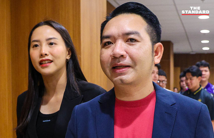 บิ๊ก สระบุรี (อรรถสิทธิ์ มหิธิ) ยื่นหนังสือร้องเรียนต่อ รักชนก ศรีนอก และ นนท์ ไพศาลลิ้มเจริญกิจ สส. พรรคประชาชน ที่รัฐสภา เพื่อทวงสัญญารัฐบาลปลดล็อกกีฬาสนุกเกอร์พ้น พ.ร.บ. การพนัน 4