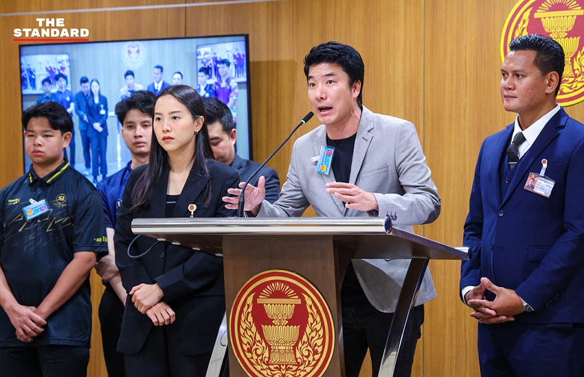 บิ๊ก สระบุรี (อรรถสิทธิ์ มหิธิ) ยื่นหนังสือร้องเรียนต่อ รักชนก ศรีนอก และ นนท์ ไพศาลลิ้มเจริญกิจ สส. พรรคประชาชน ที่รัฐสภา เพื่อทวงสัญญารัฐบาลปลดล็อกกีฬาสนุกเกอร์พ้น พ.ร.บ. การพนัน 5