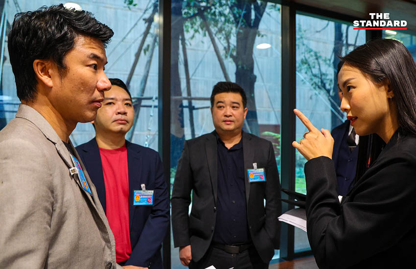 บิ๊ก สระบุรี (อรรถสิทธิ์ มหิธิ) ยื่นหนังสือร้องเรียนต่อ รักชนก ศรีนอก และ นนท์ ไพศาลลิ้มเจริญกิจ สส. พรรคประชาชน ที่รัฐสภา เพื่อทวงสัญญารัฐบาลปลดล็อกกีฬาสนุกเกอร์พ้น พ.ร.บ. การพนัน 7