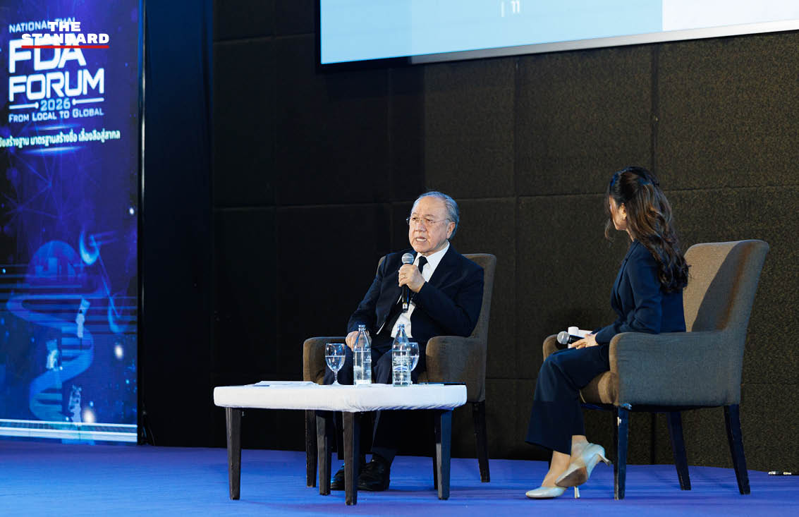 วิฑูรย์ วงศ์หาญกุล ประธาน BioNet-Asia บรรยายถึงความสำเร็จของนวัตกรรมวัคซีนสัญชาติไทย 2