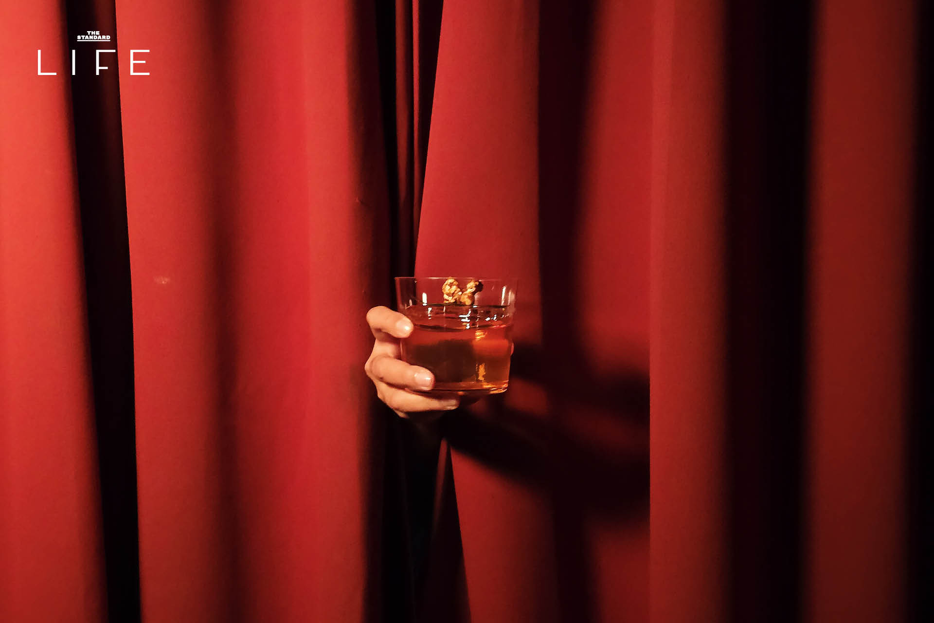 ค็อกเทล Signature Chords และบรรยากาศของ Black Cabin บาร์ทองหล่อ 5