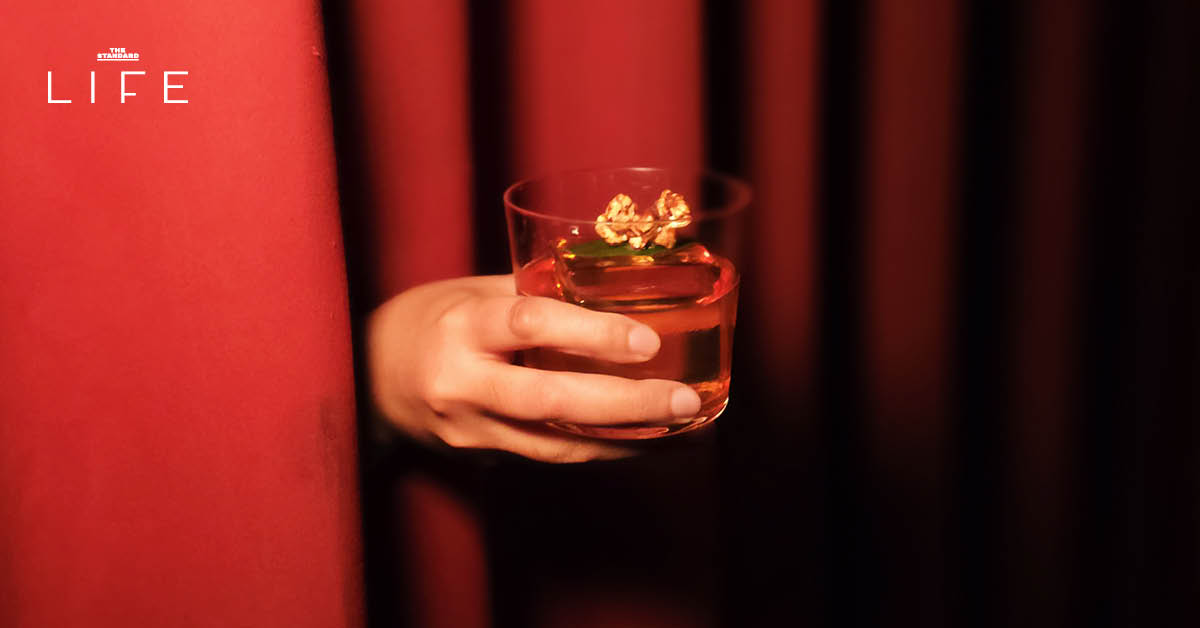 ค็อกเทล Signature Chords และบรรยากาศของ Black Cabin บาร์ทองหล่อ