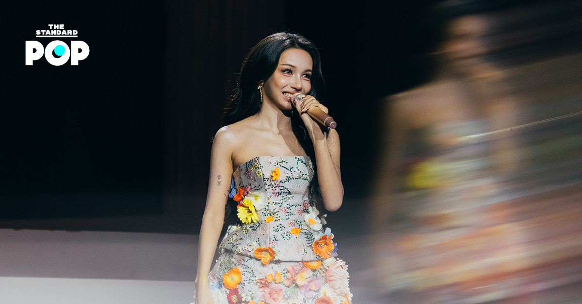 โบว์กี้ไลอ้อน (BOWKYLION) ขณะทำการแสดงบนเวทีคอนเสิร์ต KARAWA CONCERT