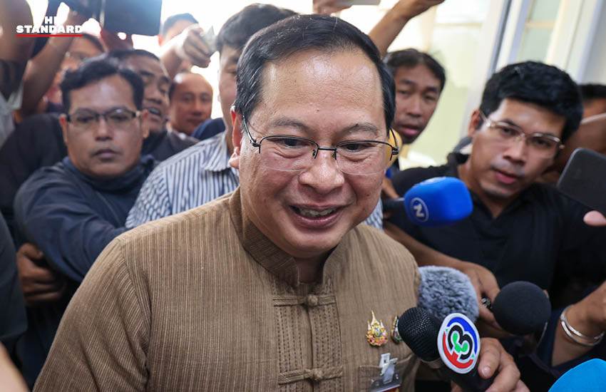 ศ.ดร. บวรศักดิ์ อุวรรณโณ และปกรณ์ นิลประพันธ์ บุคคลผู้ถูกกล่าวถึงในการปรับเปลี่ยนตำแหน่งทีมกฎหมายรัฐบาล 2