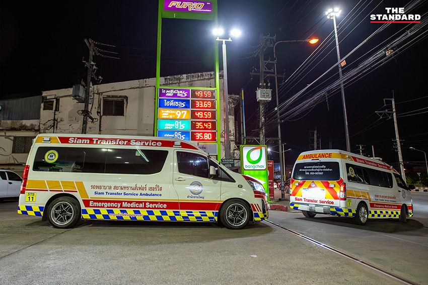 รถกู้ชีพ กู้ภัย และรถพยาบาล เติมน้ำมันดีเซลที่ปั๊มบางจากเชียงใหม่ หลังเผชิญวิกฤตน้ำมันขาดแคลน 1