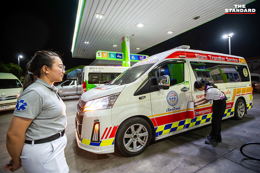 รถกู้ชีพ กู้ภัย และรถพยาบาล เติมน้ำมันดีเซลที่ปั๊มบางจากเชียงใหม่ หลังเผชิญวิกฤตน้ำมันขาดแคลน 3