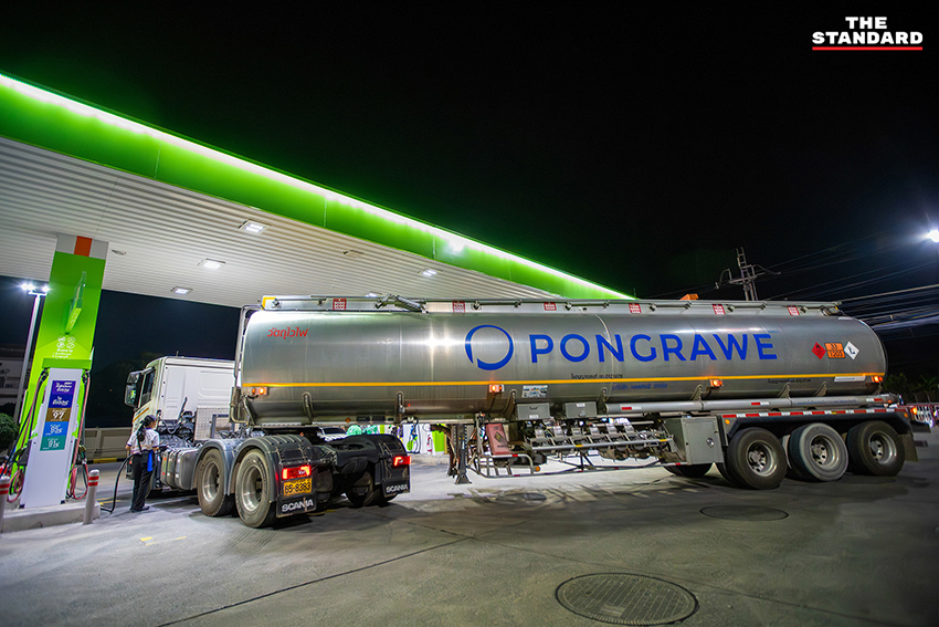 รถกู้ชีพ กู้ภัย และรถพยาบาล เติมน้ำมันดีเซลที่ปั๊มบางจากเชียงใหม่ หลังเผชิญวิกฤตน้ำมันขาดแคลน 6