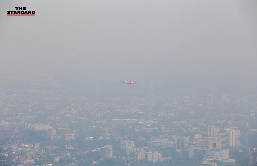 ภาพมุมสูงเมืองเชียงใหม่ถูกปกคลุมด้วยหมอกควันหนาทึบจากฝุ่น PM2.5 1