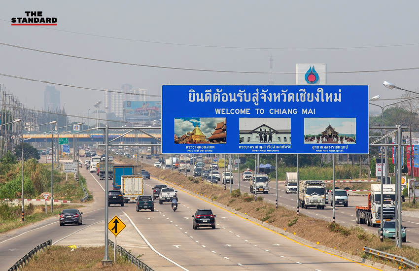 ภาพมุมสูงเมืองเชียงใหม่ถูกปกคลุมด้วยหมอกควันหนาทึบจากฝุ่น PM2.5 6