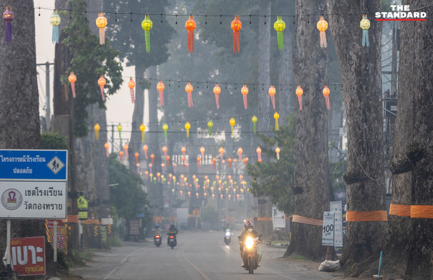 เชียงใหม่ ที่ถูกปกคลุมด้วยหมอกควันหนาทึบจากวิกฤตฝุ่น PM2.5 ทำให้ทัศนวิสัยขุ่นมัว 5