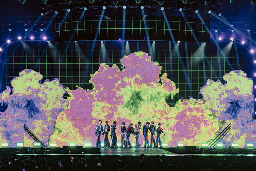 ภาพบรรยากาศคอนเสิร์ต DICE THE 2ND ANNIVERSARY FANCON 5