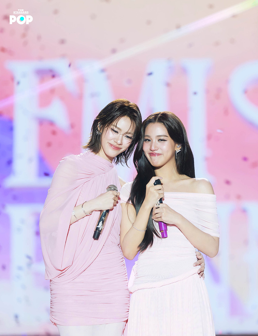 ภาพบรรยากาศคอนเสิร์ต EMI BONNIE : LOVE SESSION ที่ เอมี่ ทสร และ บอนนี่ ภัทราภัสร์ มอบความสุขให้แฟนเพลง 1