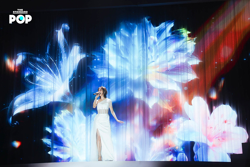 ภาพบรรยากาศคอนเสิร์ต EMI BONNIE : LOVE SESSION ที่ เอมี่ ทสร และ บอนนี่ ภัทราภัสร์ มอบความสุขให้แฟนเพลง 10