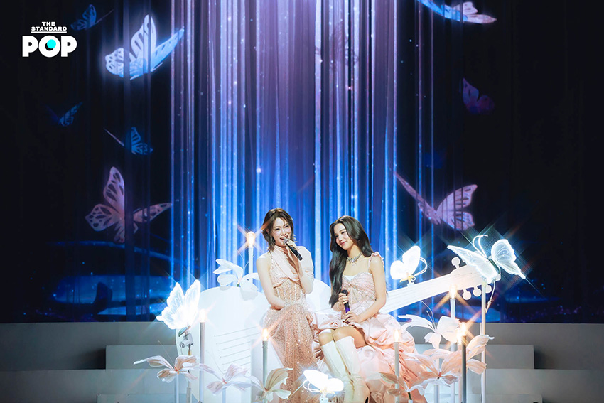 ภาพบรรยากาศคอนเสิร์ต EMI BONNIE : LOVE SESSION ที่ เอมี่ ทสร และ บอนนี่ ภัทราภัสร์ มอบความสุขให้แฟนเพลง 12