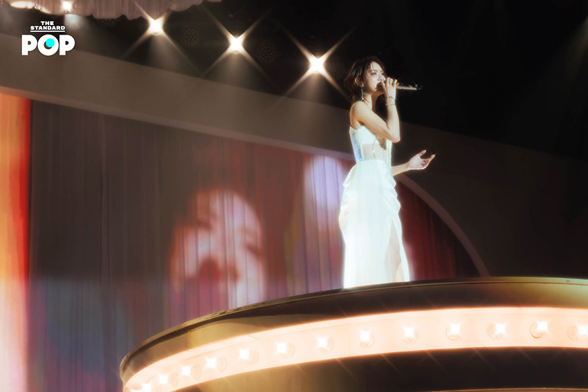 ภาพบรรยากาศคอนเสิร์ต EMI BONNIE : LOVE SESSION ที่ เอมี่ ทสร และ บอนนี่ ภัทราภัสร์ มอบความสุขให้แฟนเพลง 4