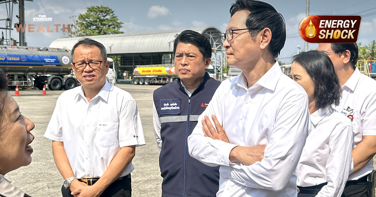 รัฐมนตรีว่าการกระทรวงพลังงาน ตรวจสอบคลังน้ำมันและรถขนส่งน้ำมันของ OR เพื่อเร่งแก้ปัญหาน้ำมันขาดแคลน