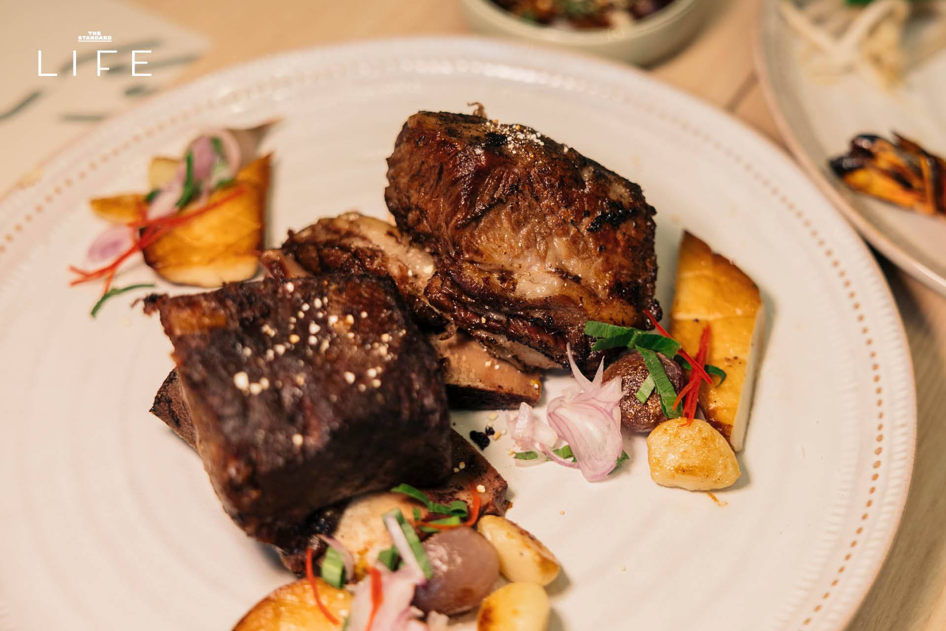 อาหารไทย Modern & Twist จากร้าน Ern Manee โดยเชฟเป่าเป้และเชฟเควส 12