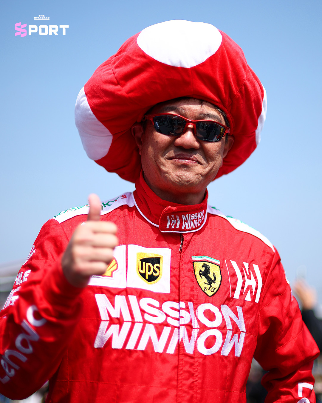 ภาพบรรยากาศแฟน F1 ชาวญี่ปุ่นในชุดคอสตูมสร้างสรรค์และหมวกดีไซน์แปลกตา ที่สนามแข่ง Suzuka Circuit 7