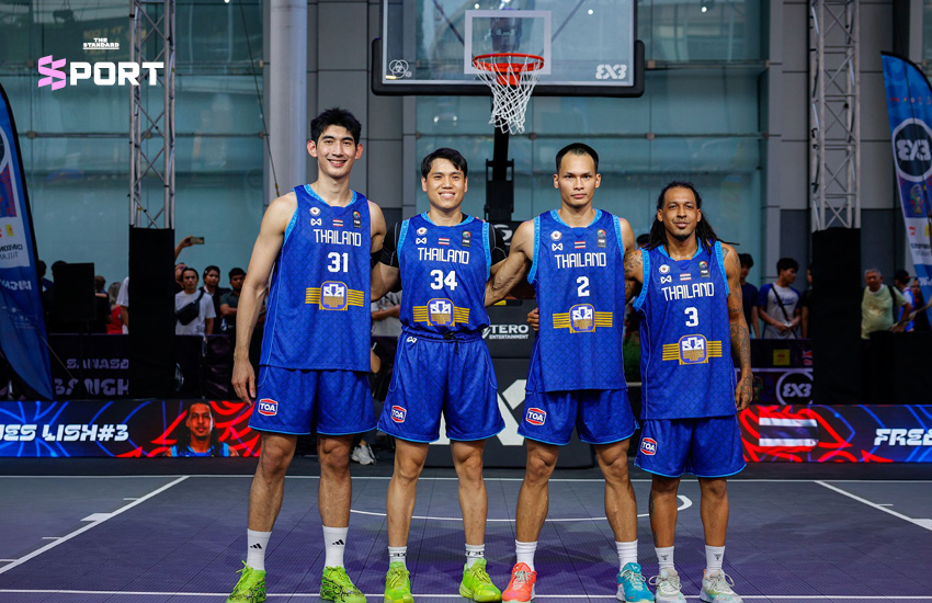นักกีฬาบาสเกตบอล 3x3 ทีมชาติไทย กำลังแข่งขันในศึก FIBA 3x3 Champions Cup 2026 ที่เซ็นทรัลเวิลด์ 1