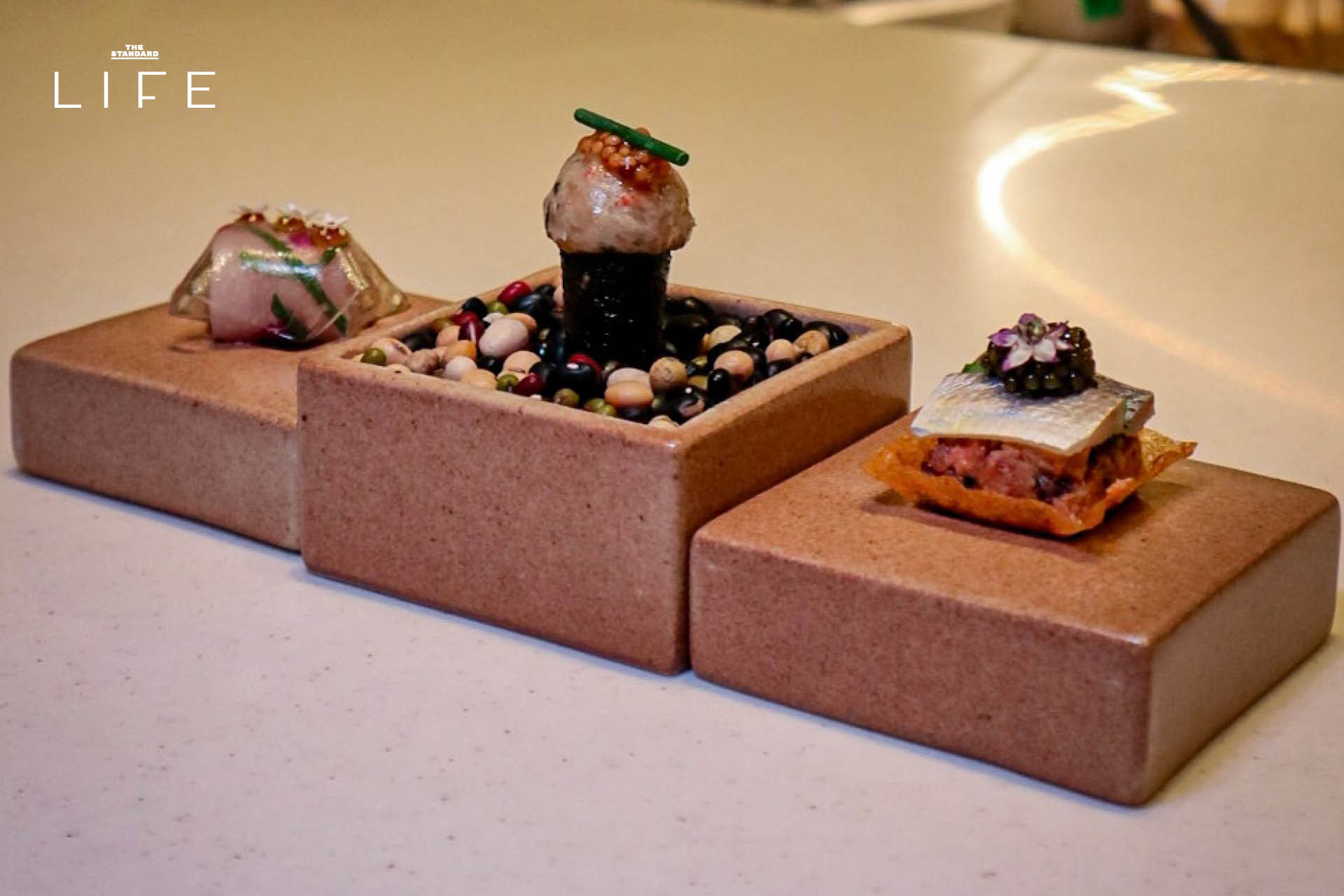 ภาพอาหารโอมากาเสะจากร้าน Fillets ที่ One Bangkok พร้อมนำเสนอเทคนิคการปรุงสไตล์ Kappo โดยเชฟแรนดี้ 2