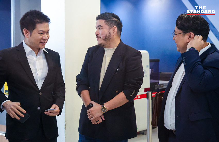 ภาพ 4 ผู้ถูกกล่าวหาคดีอั้งยี่ เข้าพบพนักงานสอบสวน กองปราบฯ 5