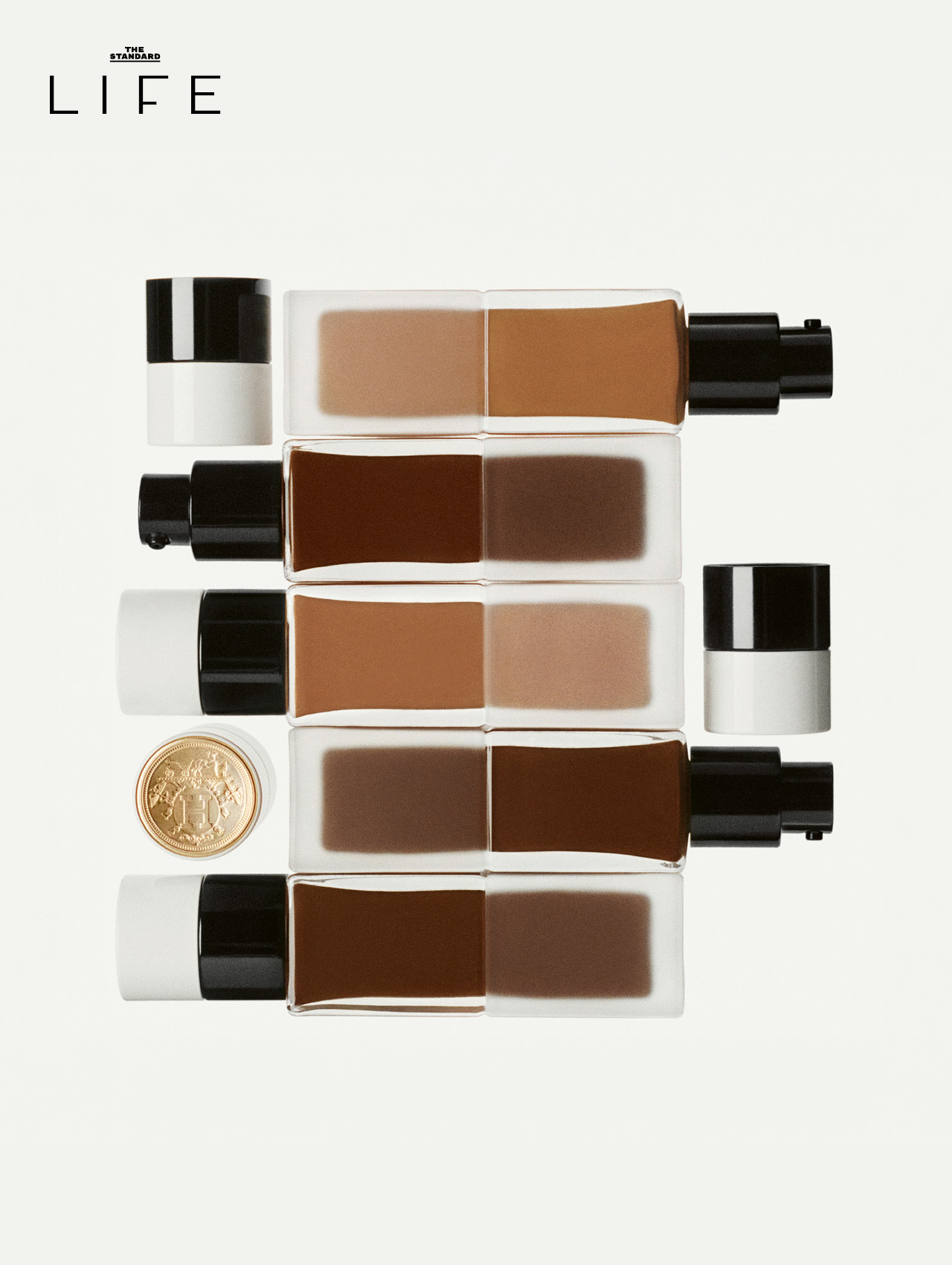 รองพื้น Hermès Plein Air Luminous Matte Skincare Foundation ขวดแก้วพร้อมฝาทอง 2