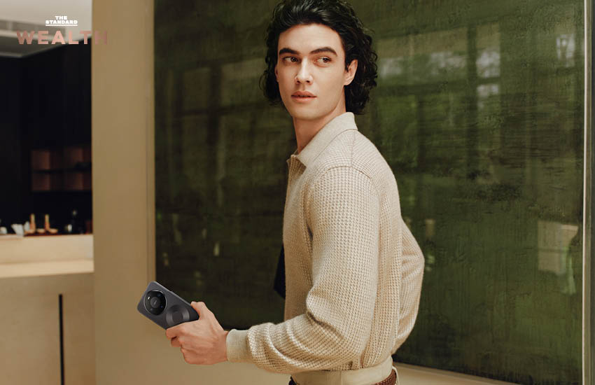 ภาพสมาร์ทโฟน HUAWEI Mate 80 Pro ที่เน้นกล้องและการประมวลผล AI แสดงถึงการกลับมาในตลาดหลังจากหายไป 3 ปี 2