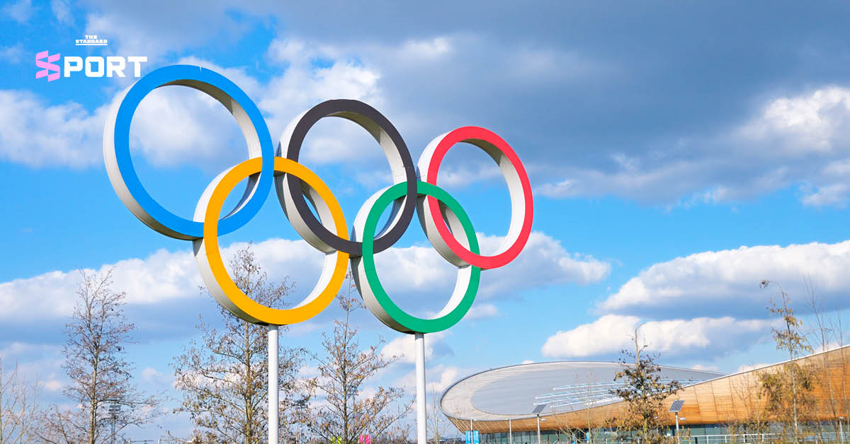 ภาพกราฟิกโลโก้ IOC และห่วงโอลิมปิก พร้อมข้อความนโยบายใหม่จำกัดกีฬาหญิงเฉพาะผู้หญิงโดยกำเนิด